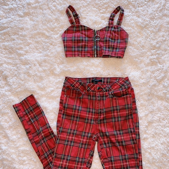 Red plaid two piece set - Picture 2 of 6